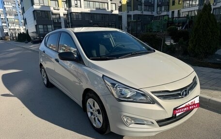 Hyundai Solaris II рестайлинг, 2015 год, 1 410 000 рублей, 8 фотография