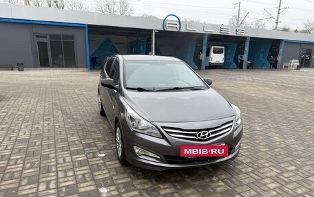 Hyundai Solaris II рестайлинг, 2015 год, 1 450 000 рублей, 9 фотография