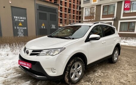 Toyota RAV4, 2014 год, 2 250 000 рублей, 3 фотография