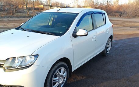 Renault Sandero II рестайлинг, 2014 год, 820 000 рублей, 1 фотография