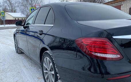 Mercedes-Benz E-Класс, 2020 год, 4 100 000 рублей, 6 фотография