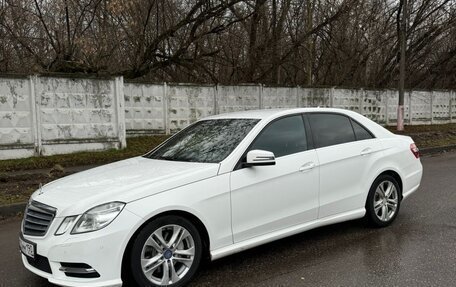 Mercedes-Benz E-Класс, 2013 год, 1 900 000 рублей, 4 фотография