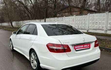 Mercedes-Benz E-Класс, 2013 год, 1 900 000 рублей, 6 фотография