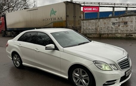 Mercedes-Benz E-Класс, 2013 год, 1 900 000 рублей, 3 фотография