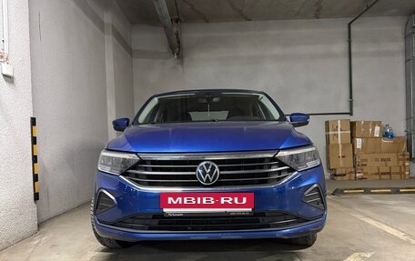 Volkswagen Polo VI (EU Market), 2021 год, 1 880 000 рублей, 37 фотография