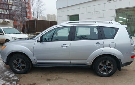 Mitsubishi Outlander III рестайлинг 3, 2008 год, 950 000 рублей, 10 фотография