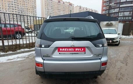 Mitsubishi Outlander III рестайлинг 3, 2008 год, 950 000 рублей, 2 фотография