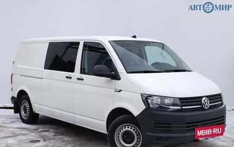 Volkswagen Transporter T6 рестайлинг, 2017 год, 1 990 000 рублей, 3 фотография