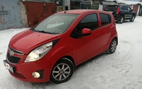 Chevrolet Spark III, 2011 год, 610 000 рублей, 10 фотография