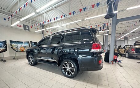 Toyota Land Cruiser 200, 2020 год, 8 900 000 рублей, 38 фотография