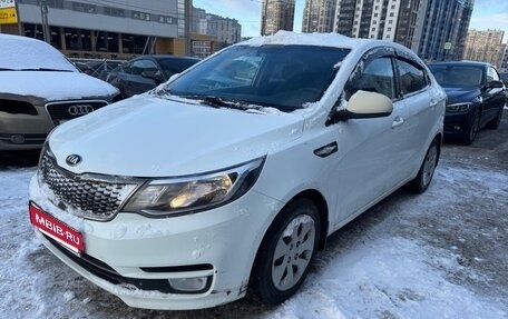 KIA Rio III рестайлинг, 2016 год, 949 000 рублей, 2 фотография