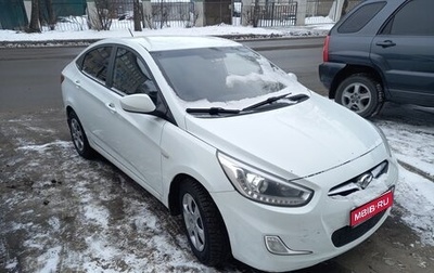 Hyundai Solaris II рестайлинг, 2013 год, 900 000 рублей, 1 фотография