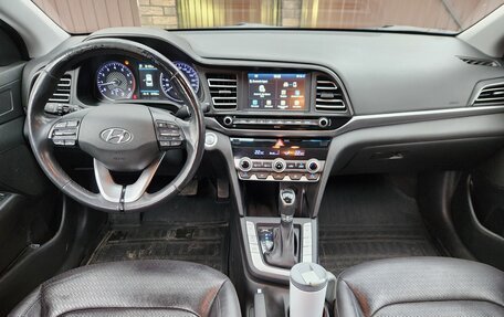 Hyundai Elantra VI рестайлинг, 2019 год, 1 899 000 рублей, 9 фотография