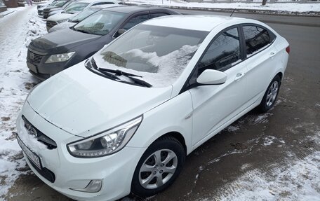 Hyundai Solaris II рестайлинг, 2013 год, 900 000 рублей, 4 фотография