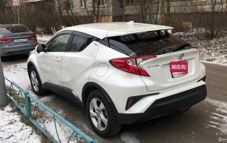 Toyota C-HR I рестайлинг, 2017 год, 2 550 000 рублей, 5 фотография