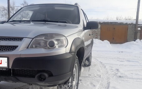 Chevrolet Niva I рестайлинг, 2013 год, 456 000 рублей, 2 фотография