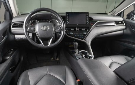 Toyota Camry, 2021 год, 3 129 000 рублей, 6 фотография