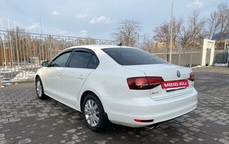 Volkswagen Jetta VI, 2018 год, 1 990 000 рублей, 4 фотография