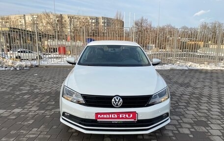 Volkswagen Jetta VI, 2018 год, 1 990 000 рублей, 2 фотография