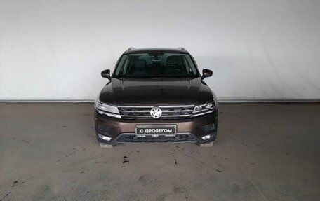 Volkswagen Tiguan II, 2017 год, 2 680 000 рублей, 2 фотография