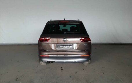 Volkswagen Tiguan II, 2017 год, 2 680 000 рублей, 5 фотография