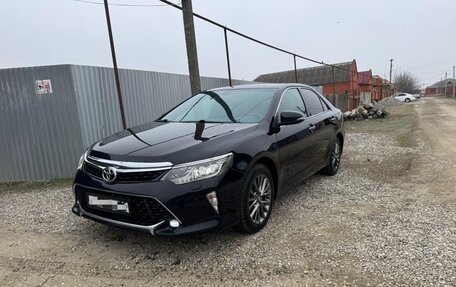 Toyota Camry, 2017 год, 2 390 000 рублей, 2 фотография