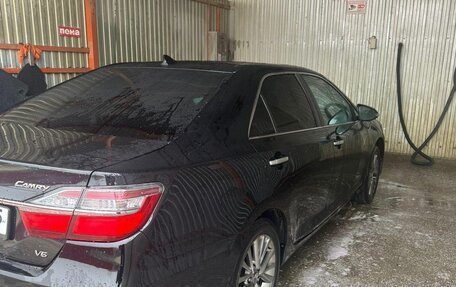 Toyota Camry, 2017 год, 2 390 000 рублей, 6 фотография