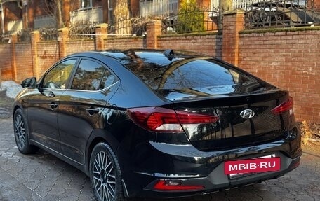 Hyundai Elantra VI рестайлинг, 2019 год, 1 375 000 рублей, 4 фотография