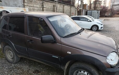 Chevrolet Niva I рестайлинг, 2012 год, 550 000 рублей, 3 фотография