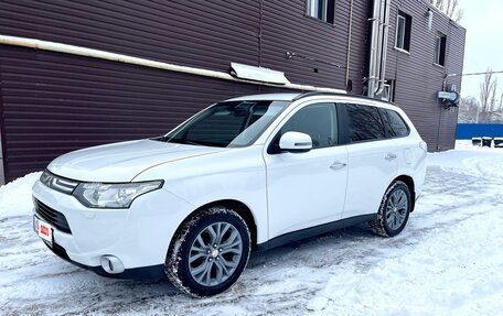 Mitsubishi Outlander III рестайлинг 3, 2012 год, 1 490 000 рублей, 4 фотография