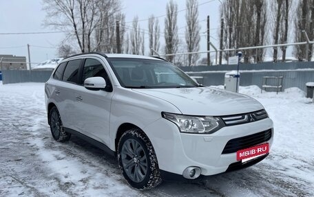 Mitsubishi Outlander III рестайлинг 3, 2012 год, 1 490 000 рублей, 5 фотография