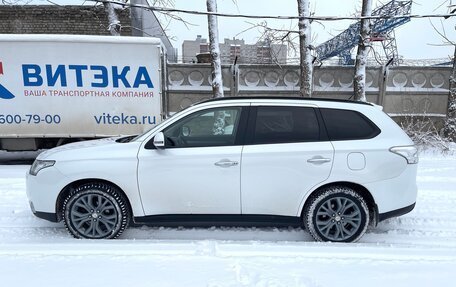 Mitsubishi Outlander III рестайлинг 3, 2012 год, 1 490 000 рублей, 12 фотография