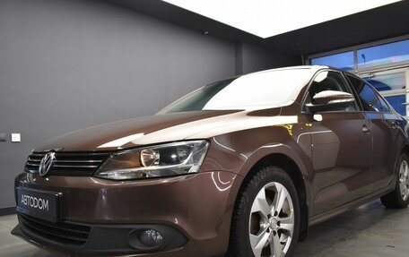 Volkswagen Jetta VI, 2014 год, 949 000 рублей, 2 фотография