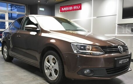 Volkswagen Jetta VI, 2014 год, 949 000 рублей, 3 фотография