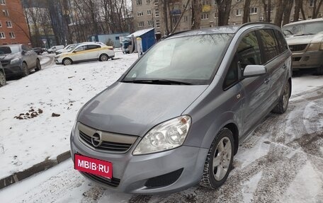 Opel Zafira B, 2008 год, 700 000 рублей, 1 фотография