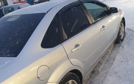 Ford Focus II рестайлинг, 2005 год, 400 000 рублей, 1 фотография