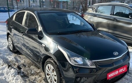 KIA Rio IV, 2018 год, 1 100 000 рублей, 4 фотография