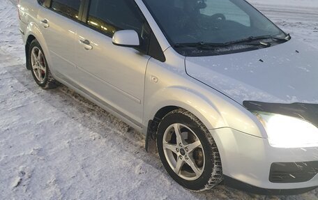 Ford Focus II рестайлинг, 2005 год, 400 000 рублей, 2 фотография