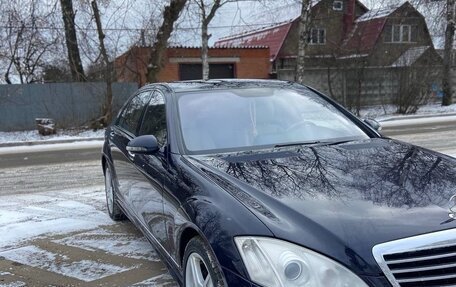 Mercedes-Benz S-Класс, 2007 год, 1 400 000 рублей, 2 фотография