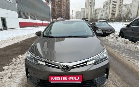 Toyota Corolla, 2018 год, 1 899 000 рублей, 2 фотография