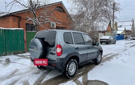 Chevrolet Niva I рестайлинг, 2010 год, 750 000 рублей, 5 фотография