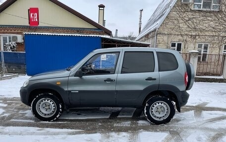 Chevrolet Niva I рестайлинг, 2010 год, 750 000 рублей, 8 фотография