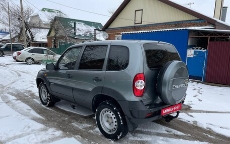 Chevrolet Niva I рестайлинг, 2010 год, 750 000 рублей, 7 фотография