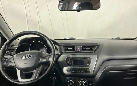 KIA Rio III рестайлинг, 2013 год, 780 000 рублей, 10 фотография