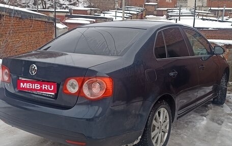 Volkswagen Jetta VI, 2010 год, 720 000 рублей, 5 фотография