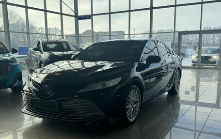 Toyota Camry, 2020 год, 3 550 000 рублей, 2 фотография