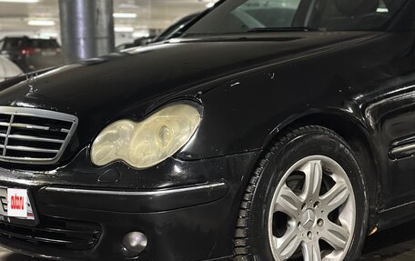 Mercedes-Benz C-Класс, 2005 год, 570 000 рублей, 10 фотография