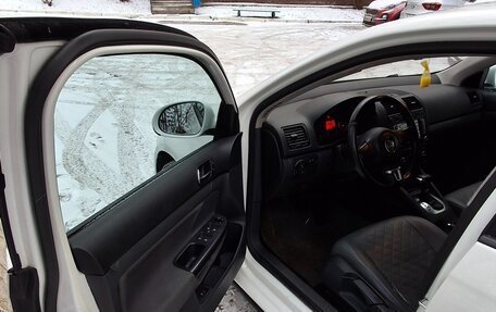 Volkswagen Jetta VI, 2009 год, 770 000 рублей, 3 фотография