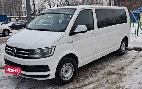 Volkswagen Caravelle T6 рестайлинг, 2016 год, 2 700 000 рублей, 2 фотография