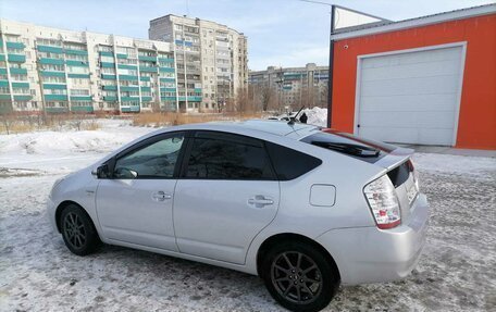 Toyota Prius, 2009 год, 810 000 рублей, 7 фотография